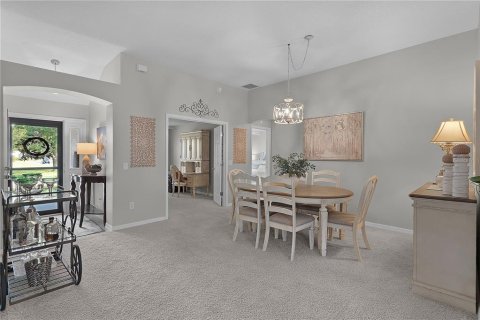 House in The Villages, Florida 3 bedrooms, 138.24 sq.m. № 1644018 - photo 13