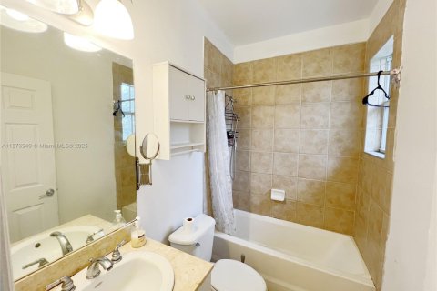 Touwnhouse à vendre à Fort Lauderdale, Floride: 3 chambres, 135.17 m2 № 1928158 - photo 10