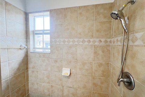 Touwnhouse à vendre à Fort Lauderdale, Floride: 3 chambres, 135.17 m2 № 1928158 - photo 14