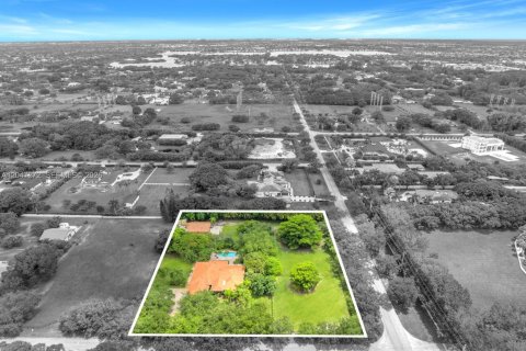 Casa en venta en Southwest Ranches, Florida, 4 dormitorios, 308.25 m2 № 2173181 - foto 1