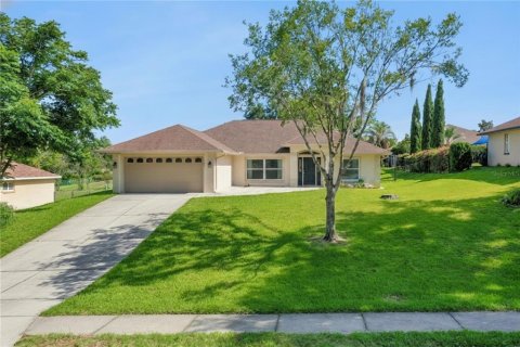 Villa ou maison à Clermont, Floride 3 chambres, 150.32 m2 № 2147756