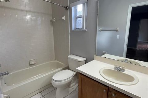 House in Orlando, Florida 3 bedrooms, 113.06 sq.m. № 2400326 - photo 9