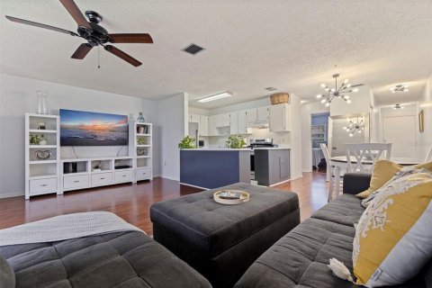Condominio en venta en Saint Petersburg, Florida, 1 dormitorio, 80.82 m2 № 1690847 - foto 8