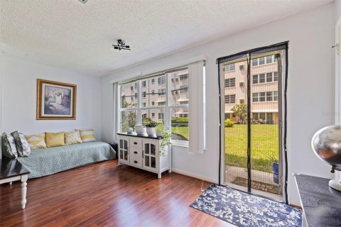 Condominio en venta en Saint Petersburg, Florida, 1 dormitorio, 80.82 m2 № 1690847 - foto 12