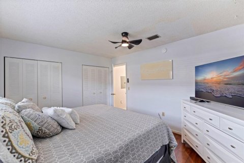 Condominio en venta en Saint Petersburg, Florida, 1 dormitorio, 80.82 m2 № 1690847 - foto 19