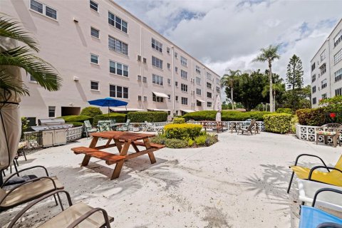 Condominio en venta en Saint Petersburg, Florida, 1 dormitorio, 80.82 m2 № 1690847 - foto 23