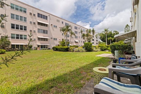 Condominio en venta en Saint Petersburg, Florida, 1 dormitorio, 80.82 m2 № 1690847 - foto 20