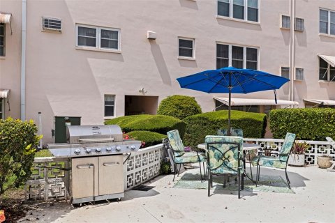 Condominio en venta en Saint Petersburg, Florida, 1 dormitorio, 80.82 m2 № 1690847 - foto 22