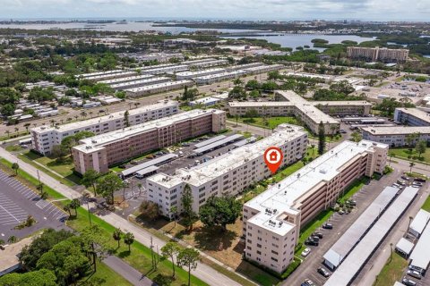 Condominio en venta en Saint Petersburg, Florida, 1 dormitorio, 80.82 m2 № 1690847 - foto 29