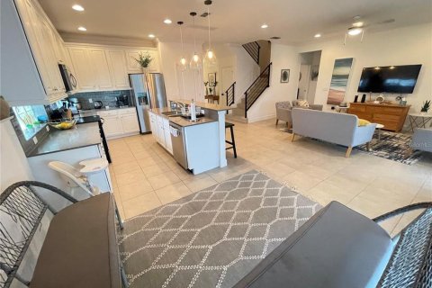 Villa ou maison à vendre à Davenport, Floride: 6 chambres, 320.61 m2 № 2127453 - photo 4