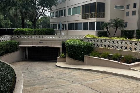 Condo in Winter Park, Florida, 1 bedroom  № 1816638 - photo 16