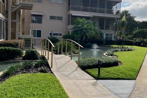Condo in Winter Park, Florida, 1 bedroom  № 1816638 - photo 1