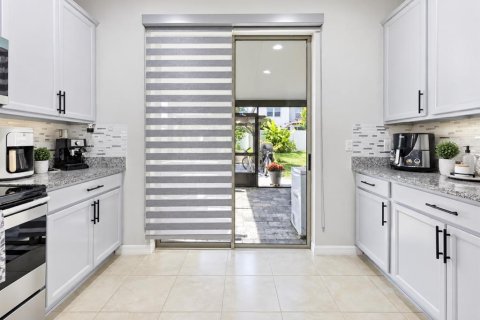 Villa ou maison à vendre à Kissimmee, Floride: 4 chambres, 197.7 m2 № 2425542 - photo 24