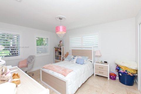 Villa ou maison à louer à Pinecrest, Floride: 4 chambres, 278.8 m2 № 1921798 - photo 22