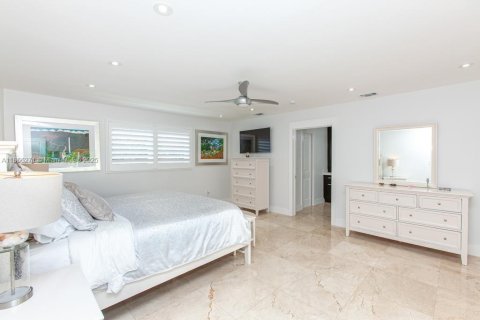 Villa ou maison à louer à Pinecrest, Floride: 4 chambres, 278.8 m2 № 1921798 - photo 20