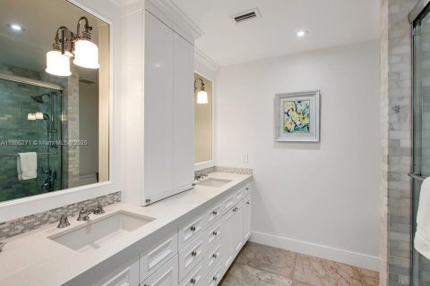 Villa ou maison à louer à Pinecrest, Floride: 4 chambres, 278.8 m2 № 1921798 - photo 25