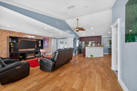Villa ou maison à vendre à Tampa, Floride: 4 chambres, 187.57 m2 № 1851879 - photo 10