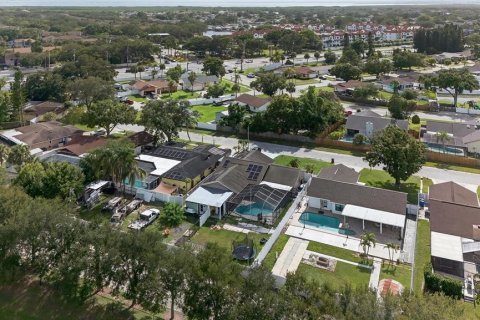 Villa ou maison à vendre à Tampa, Floride: 4 chambres, 187.57 m2 № 1851879 - photo 5