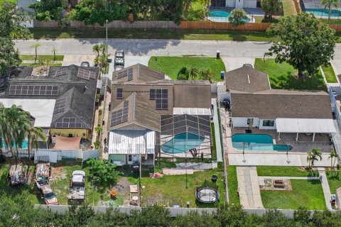 Villa ou maison à vendre à Tampa, Floride: 4 chambres, 187.57 m2 № 1851879 - photo 4