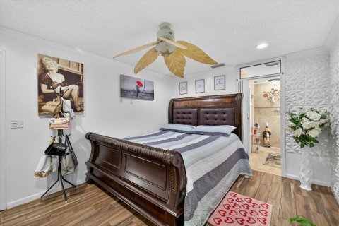 Villa ou maison à vendre à Tampa, Floride: 4 chambres, 187.57 m2 № 1851879 - photo 18