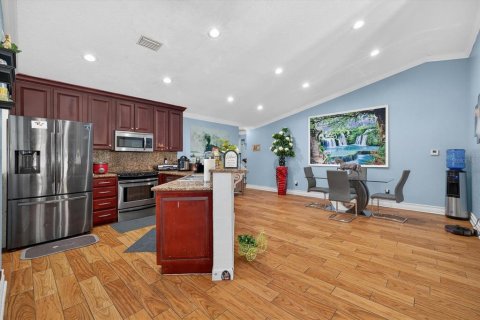 Villa ou maison à vendre à Tampa, Floride: 4 chambres, 187.57 m2 № 1851879 - photo 14