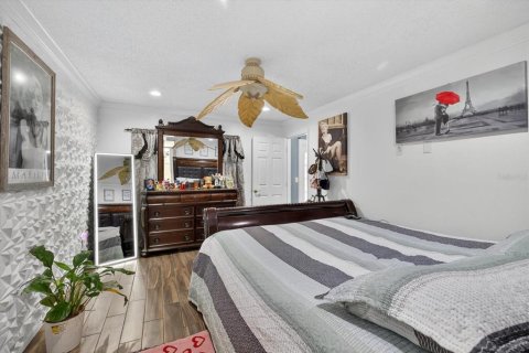 Villa ou maison à vendre à Tampa, Floride: 4 chambres, 187.57 m2 № 1851879 - photo 19