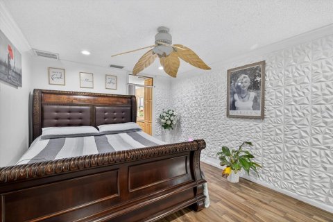 Villa ou maison à vendre à Tampa, Floride: 4 chambres, 187.57 m2 № 1851879 - photo 17