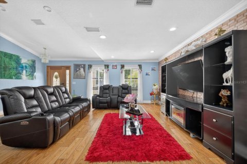 Villa ou maison à vendre à Tampa, Floride: 4 chambres, 187.57 m2 № 1851879 - photo 12