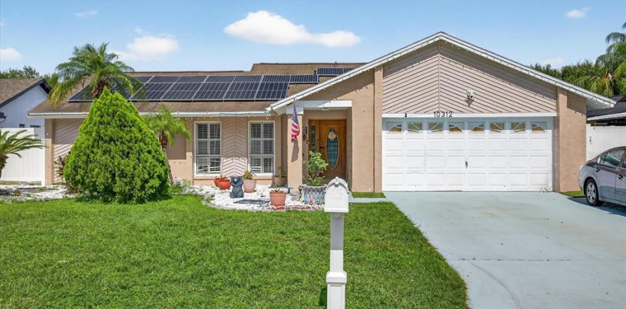 Villa ou maison à Tampa, Floride 4 chambres, 187.57 m2 № 1851879