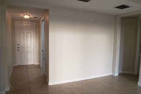 Condominio en alquiler en Parkland, Florida, 3 dormitorios, 130.16 m2 № 2078446 - foto 3