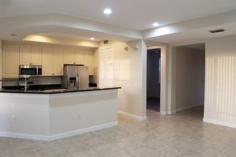 Condominio en alquiler en Parkland, Florida, 3 dormitorios, 130.16 m2 № 2078446 - foto 4