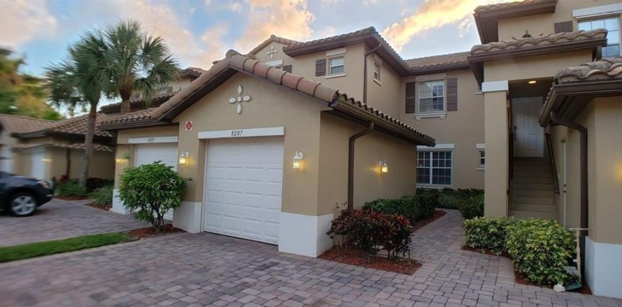 Condominio en Parkland, Florida, 3 dormitorios  № 2078446