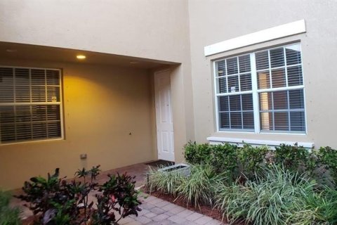 Condominio en alquiler en Parkland, Florida, 3 dormitorios, 130.16 m2 № 2078446 - foto 2