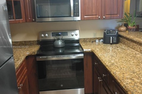 Villa ou maison à vendre à Miami, Floride: 3 chambres, 113.53 m2 № 1891027 - photo 9