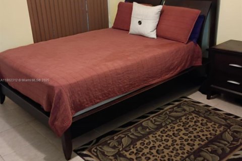 Villa ou maison à vendre à Miami, Floride: 3 chambres, 113.53 m2 № 1891027 - photo 16