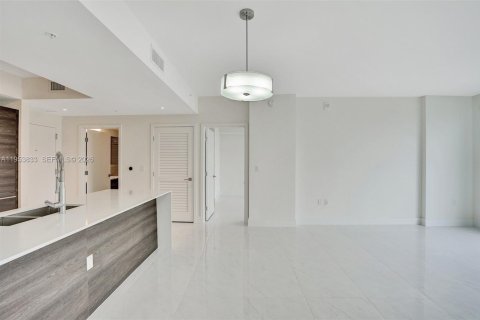 Condominio en alquiler en Coral Gables, Florida, 2 dormitorios, 95.88 m2 № 2008211 - foto 19