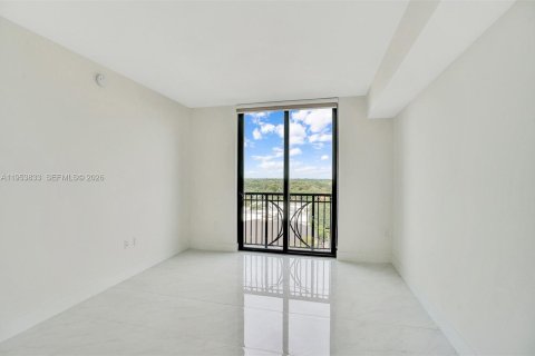 Condominio en alquiler en Coral Gables, Florida, 2 dormitorios, 95.88 m2 № 2008211 - foto 14
