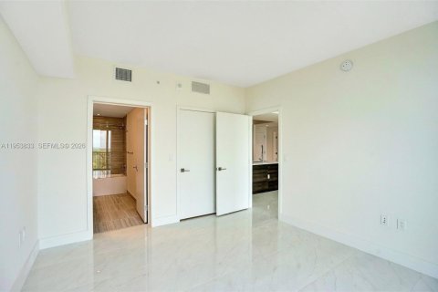 Condominio en alquiler en Coral Gables, Florida, 2 dormitorios, 95.88 m2 № 2008211 - foto 15