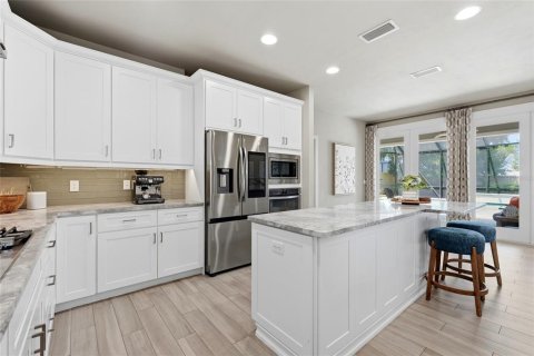 Casa en venta en Gainesville, Florida, 4 dormitorios, 245.63 m2 № 2294902 - foto 3