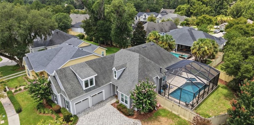Casa en Gainesville, Florida 4 dormitorios, 245.63 m2 № 2294902