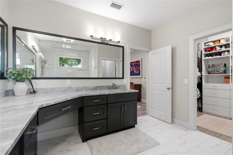 Casa en venta en Gainesville, Florida, 4 dormitorios, 245.63 m2 № 2294902 - foto 25