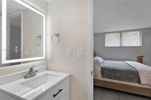 Condominio en alquiler en Pompano Beach, Florida, 2 dormitorios, 67.35 m2 № 1977821 - foto 13