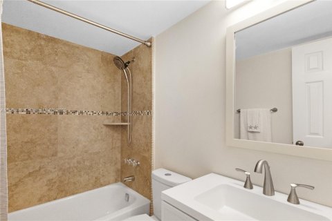 Condominio en alquiler en Pompano Beach, Florida, 2 dormitorios, 67.35 m2 № 1977821 - foto 17