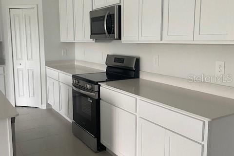Casa en alquiler en Lake Wales, Florida, 4 dormitorios, 201.97 m2 № 1857887 - foto 13