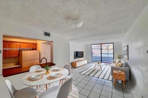 Купить кондоминиум в Майами, Флорида 2 спальни, 84.91м2, № 1944168 - фото 1