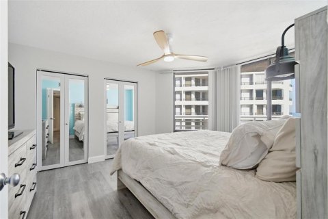 Condo in Daytona Beach, Florida, 2 bedrooms № 2105846 - photo 7
