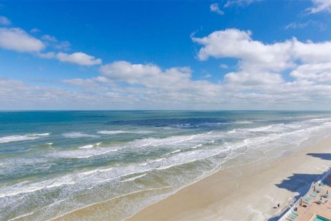 Condo in Daytona Beach, Florida, 2 bedrooms № 2105846 - photo 18