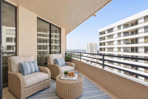 Condo in Daytona Beach, Florida, 2 bedrooms № 2105846 - photo 21