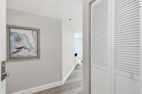 Condo in Daytona Beach, Florida, 2 bedrooms № 2105846 - photo 28