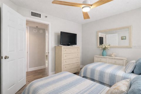 Condo in Daytona Beach, Florida, 2 bedrooms № 2105846 - photo 4